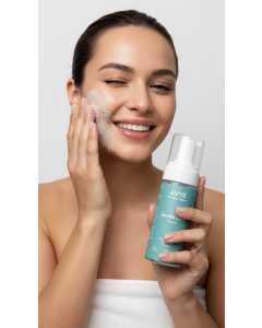 Пінка для делікатного очищення — Gentle Care